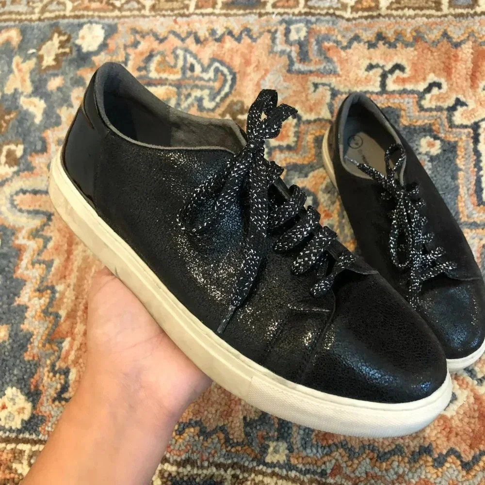 🍁HP by Hush Puppies Black Glittery Sneakers 9.5